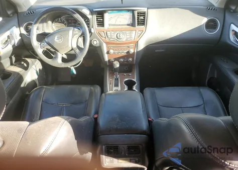 2017 Nissan Pathfinder S z USA, uszkodzony, nr VIN 5N1DR2MM3HC634165